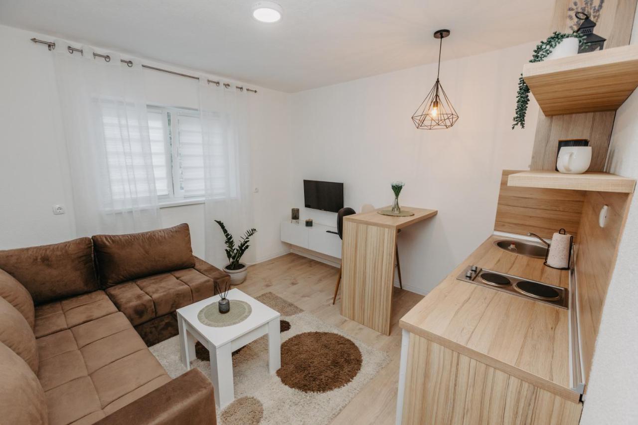 Stan Na Dan Flora Nevesinje Appartement Buitenkant foto